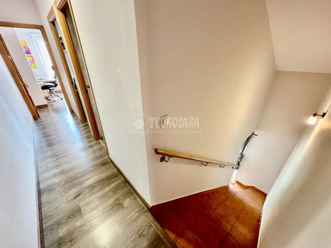 Casa adosada en venta en Pioz con Calefacción, Jardín privado y Parquet
