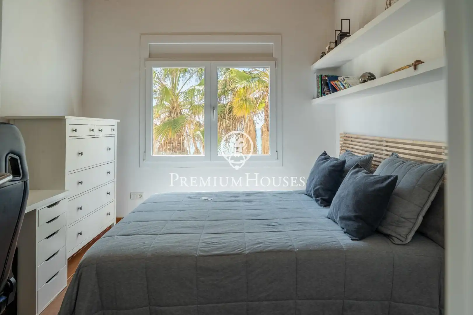 Bedroom of Houses for sale in Vilanova i la Geltrú  with Air Conditioner, Heating and Private garden