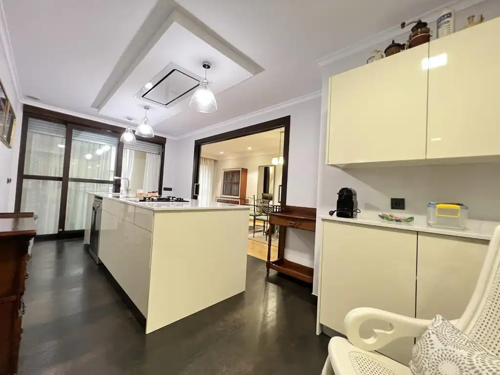 Piso con ascensor en venta en Casc Urbà, imagen 8