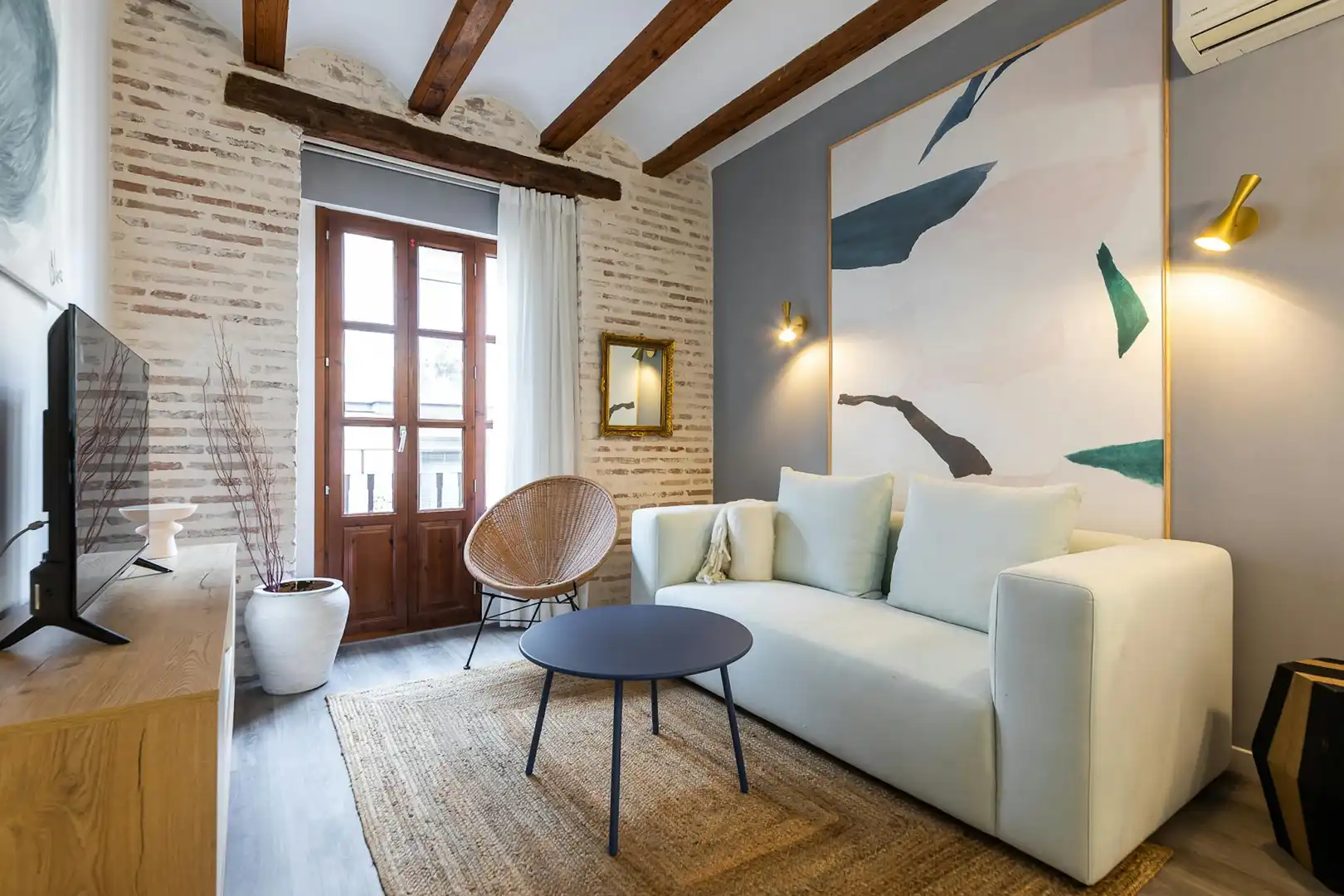 Living room of Flat for rent in Valencia  with Air Conditioner, Heating and Furnished