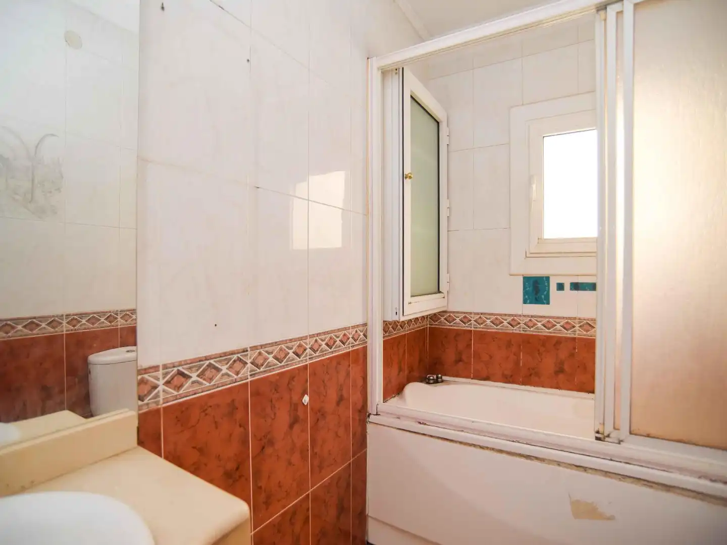 Badezimmer von Wohnung zum Verkauf in Figueres