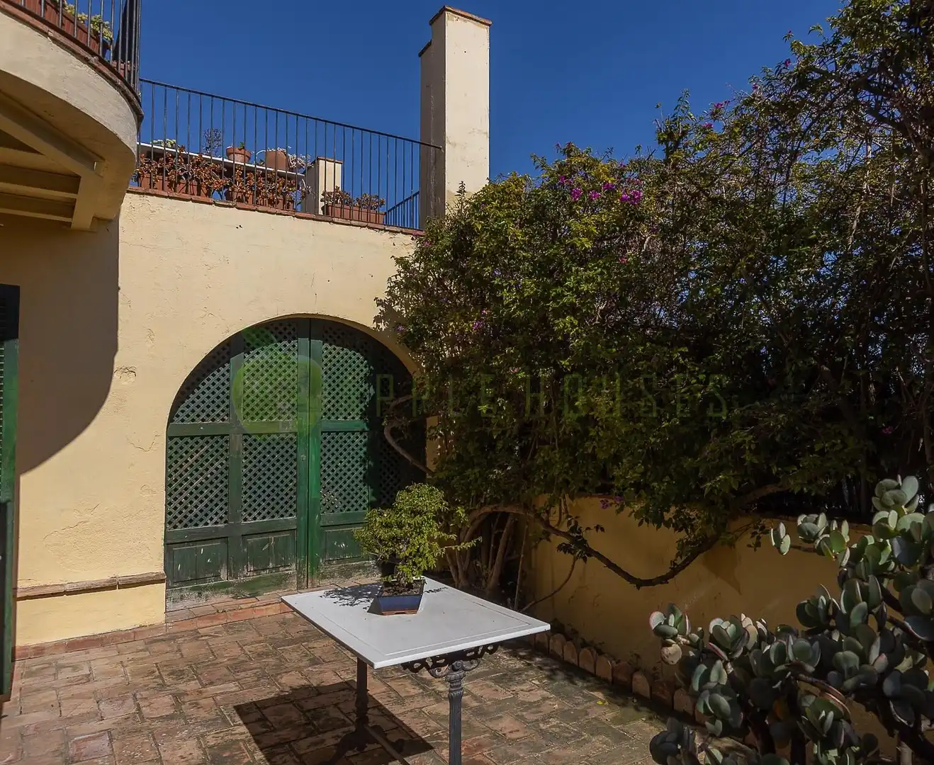 Terraza de Casa o chalet en venta en Vilanova i la Geltrú con Aire acondicionado, Calefacción y Jardín privado