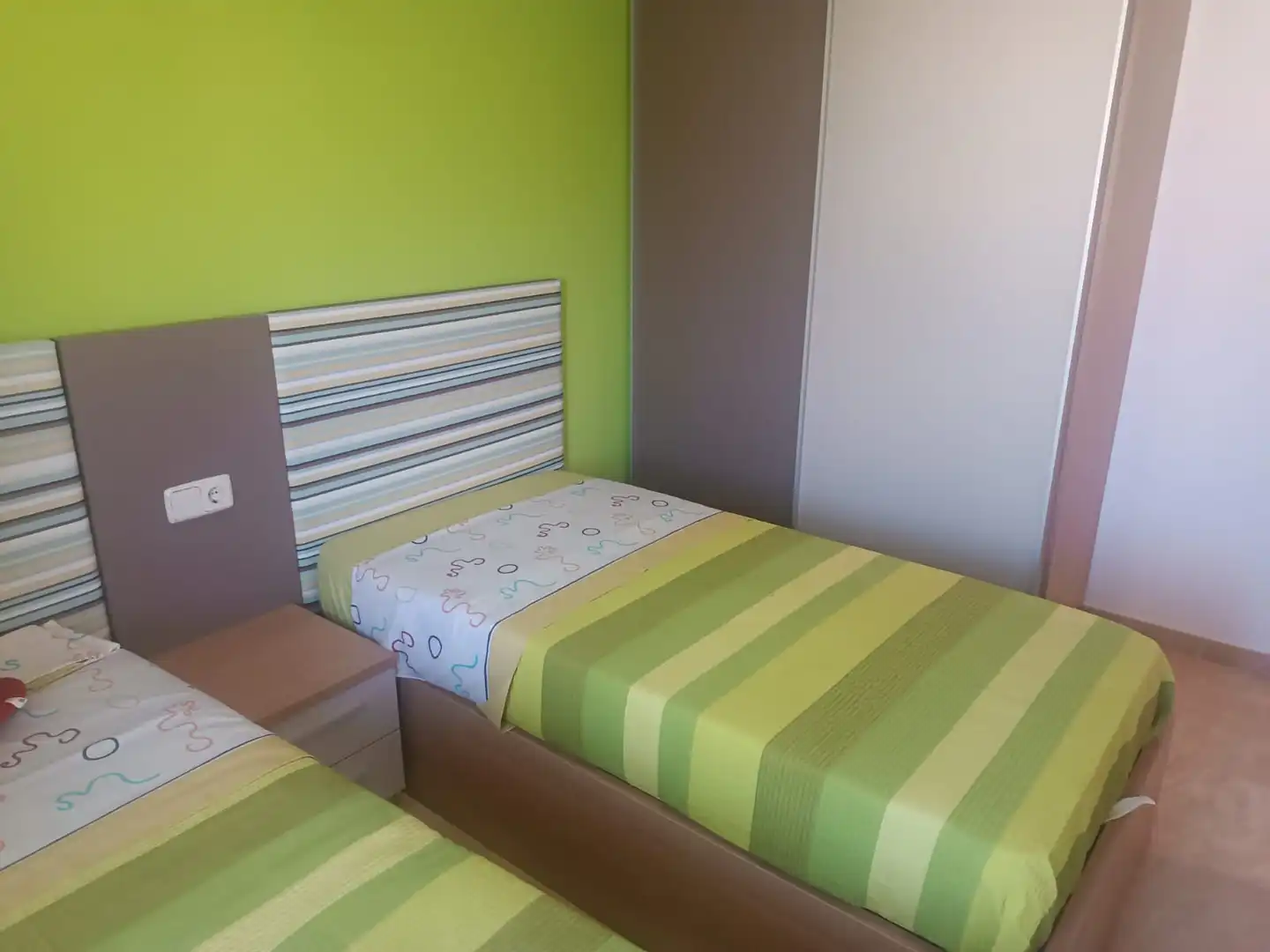 Habitación de Dúplex en venta en Deltebre con Aire acondicionado, Calefacción y Terraza