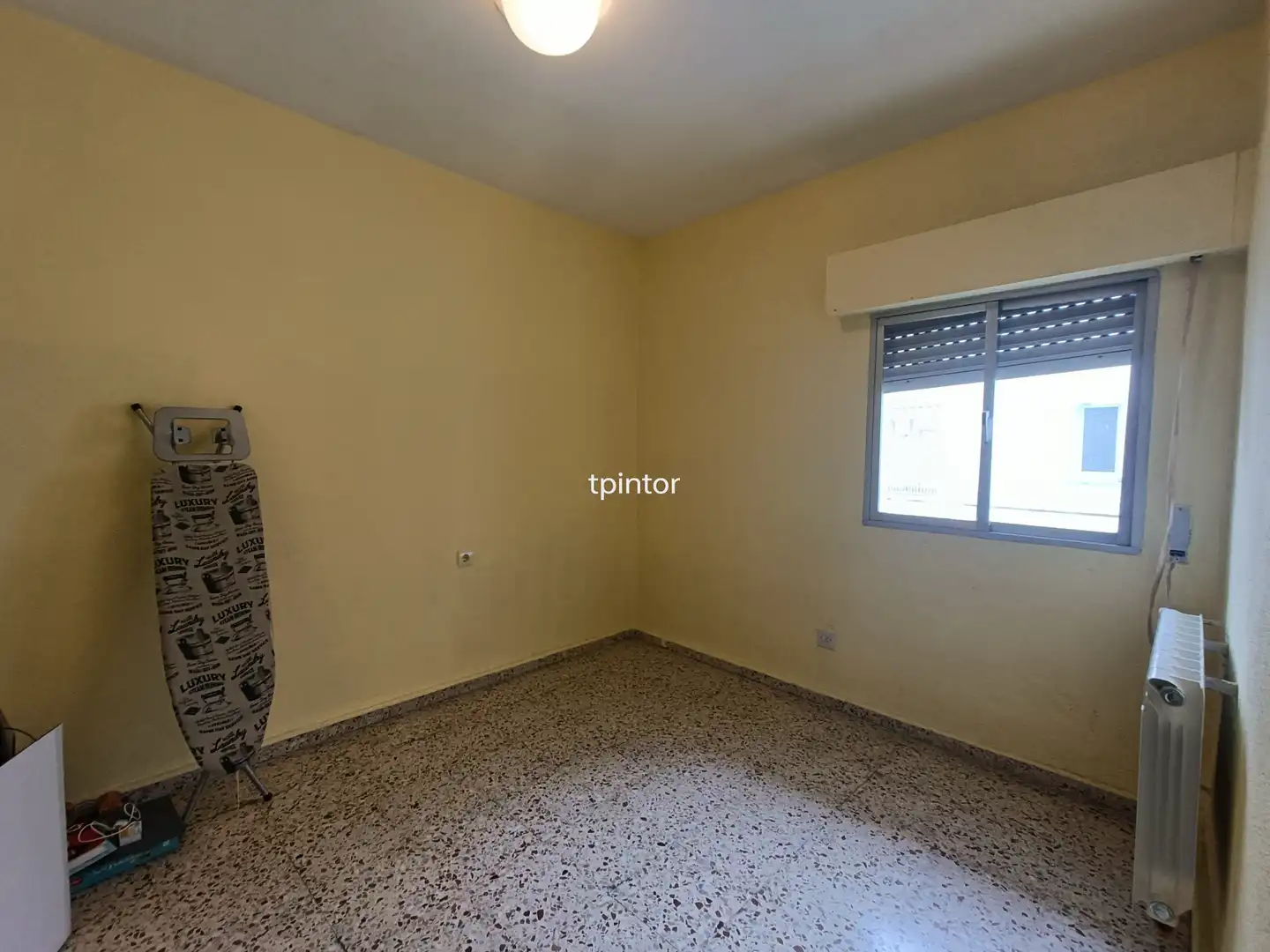 Schlafzimmer von Wohnung zum Verkauf in Plasencia mit Klimaanlage, Heizung und Parkett