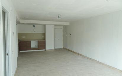 Living room of Flat for sale in Granollers  with Air Conditioner, Heating and Parquet flooring