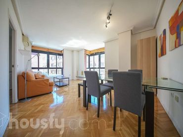 Flat with pool for sale in Calle de Morejón .