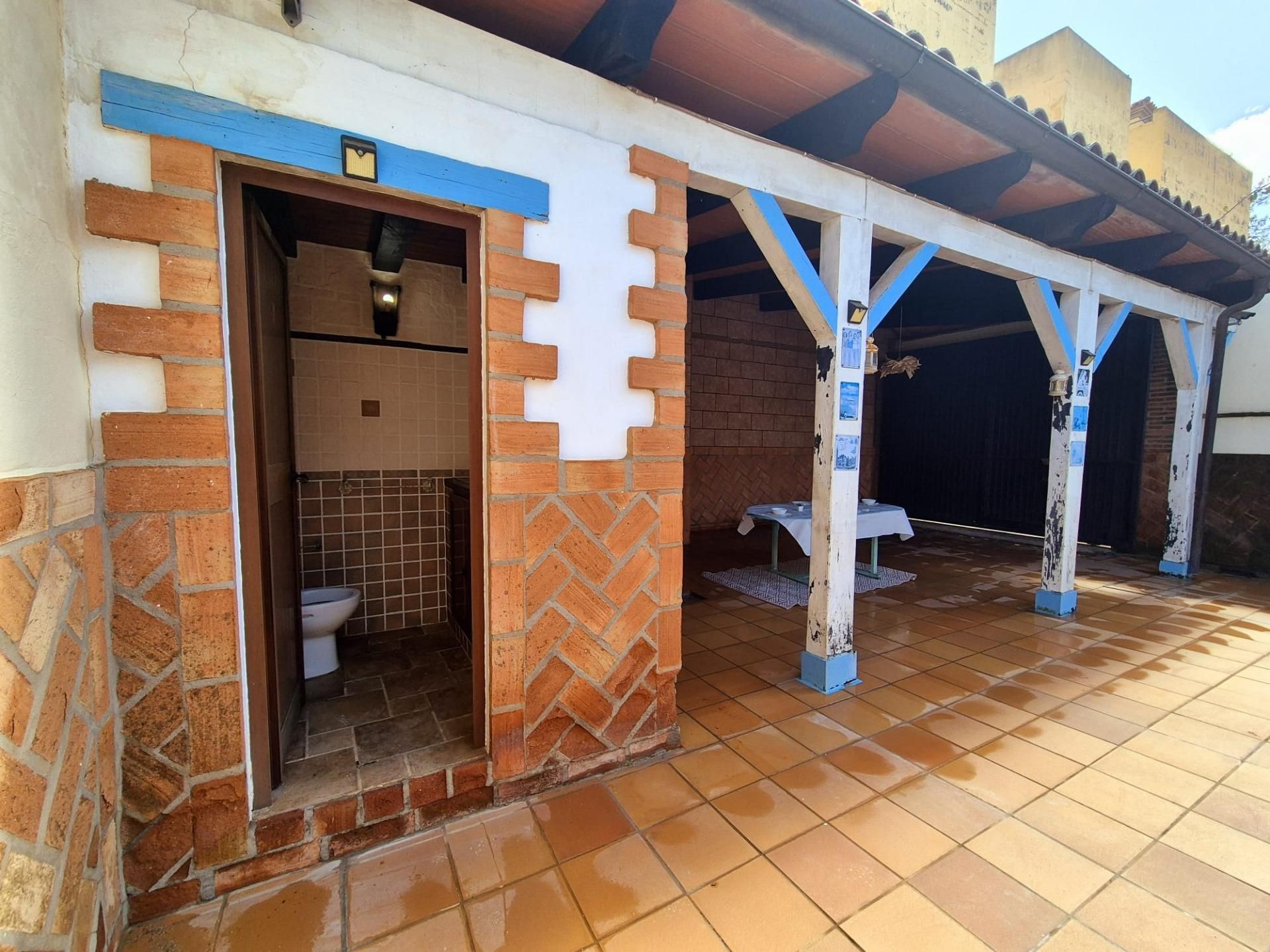 Bathroom of House or chalet for sale in Algeciras  with Terrace and Swimming Pool
