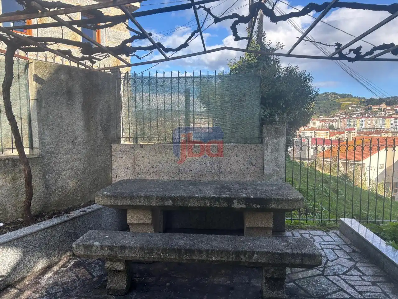 Jardí de Casa o xalet en venda en Ourense Capital  amb Calefacció, Jardí privat i Terrassa