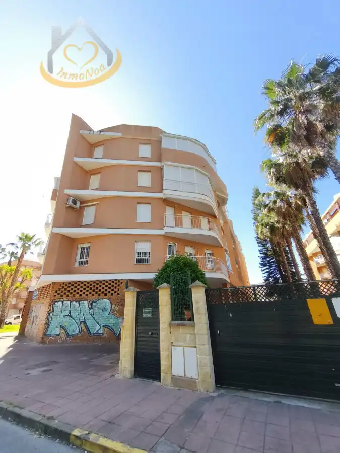 Vista exterior de Apartament en venda en La Antilla amb Terrassa i Moblat