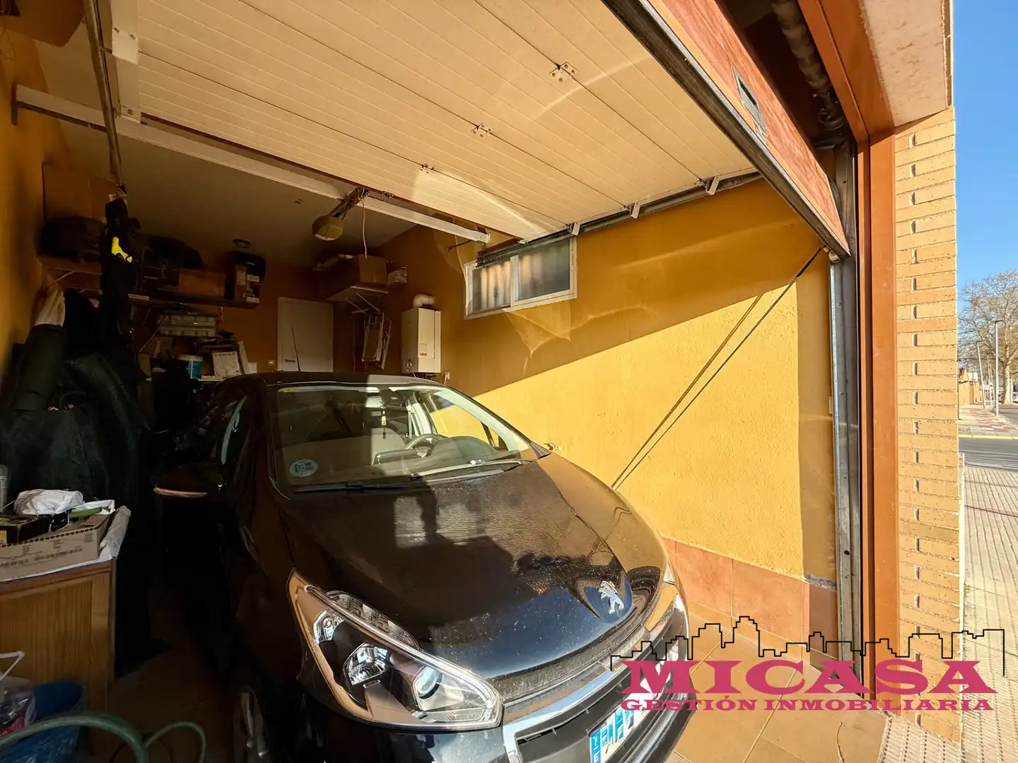 Parking de Casa adosada en venta en Illescas con Aire acondicionado, Calefacción y Jardín privado