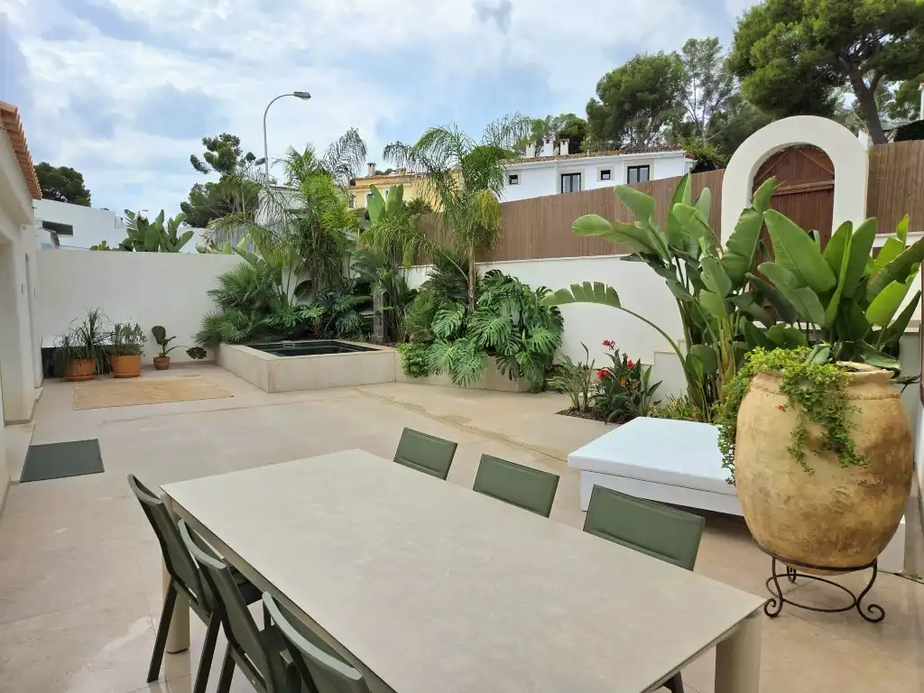 Casa aparellada amb piscina en venda a Portals Nous, imagen 17