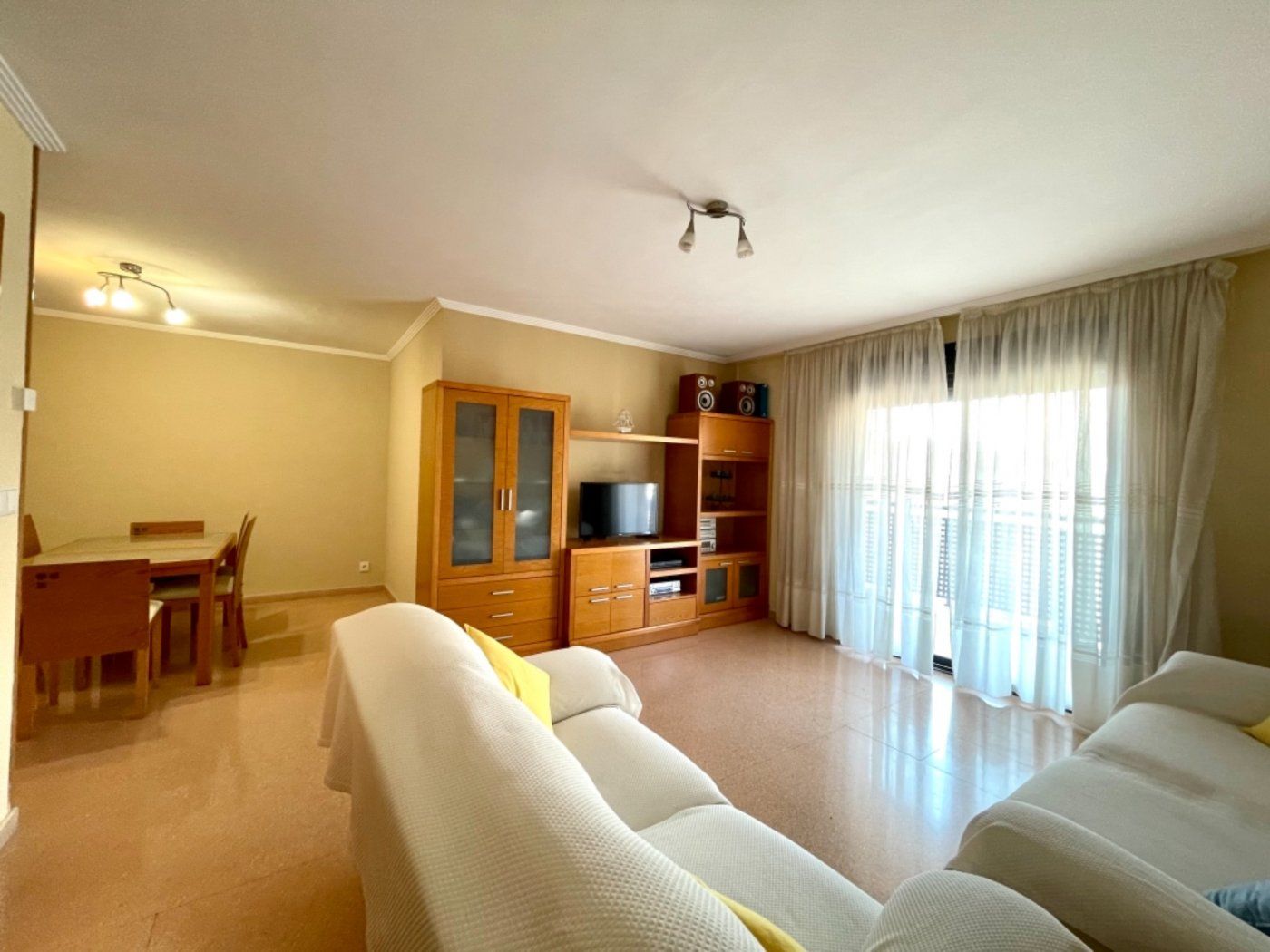 Sala de estar de Piso de alquiler en Alicante / Alacant con Calefacción, Jardín privado y Terraza