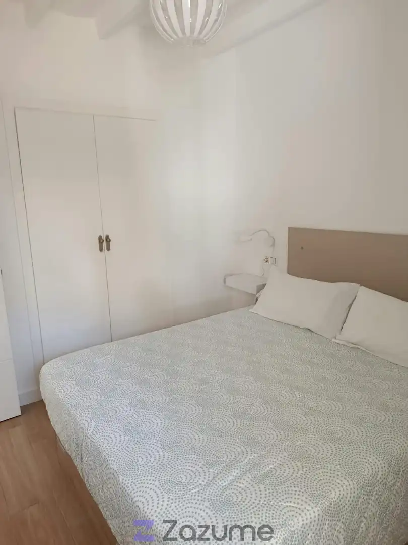 Habitación de Piso de alquiler en Pizarra con Aire acondicionado, Calefacción y Jardín privado