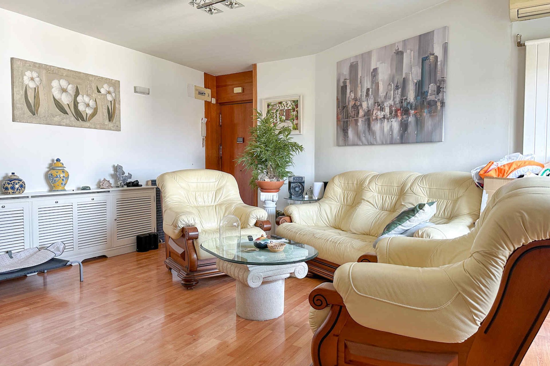 Sala d'estar de Pis en venda en  Madrid Capital amb Aire condicionat, Calefacció i Terrassa