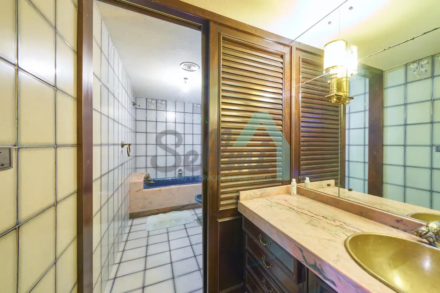 Bany de Casa o xalet en venda en Gijón  amb Aire condicionat, Jardí privat i Parquet