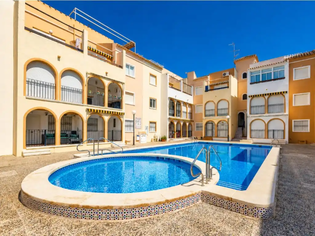 Houses for sale in Calle Mar Menor, La Veleta