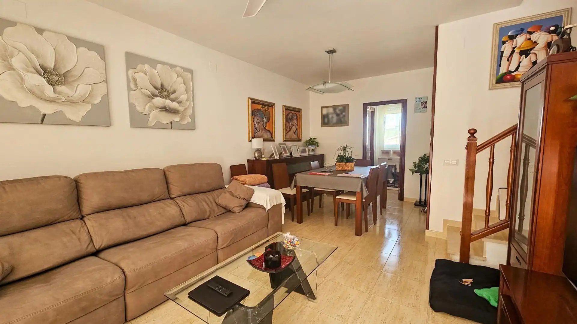 Sala d'estar de Casa adosada en venda en El Vendrell amb Aire condicionat, Calefacció i Terrassa