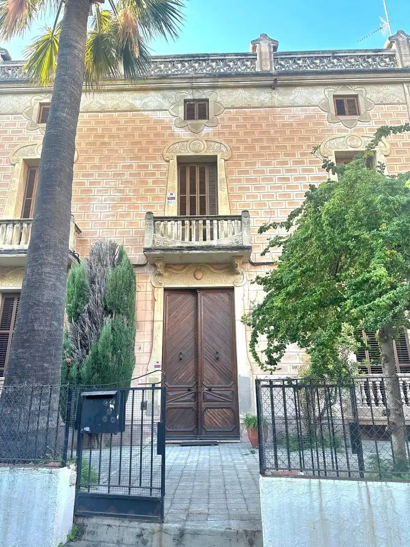 Vista exterior de Casa o xalet en venda en El Masnou amb Terrassa
