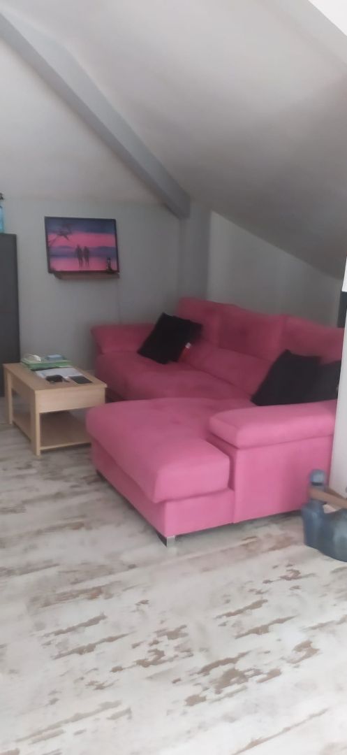 Living room of Flat for sale in El Escorial  with Air Conditioner, Heating and Furnished