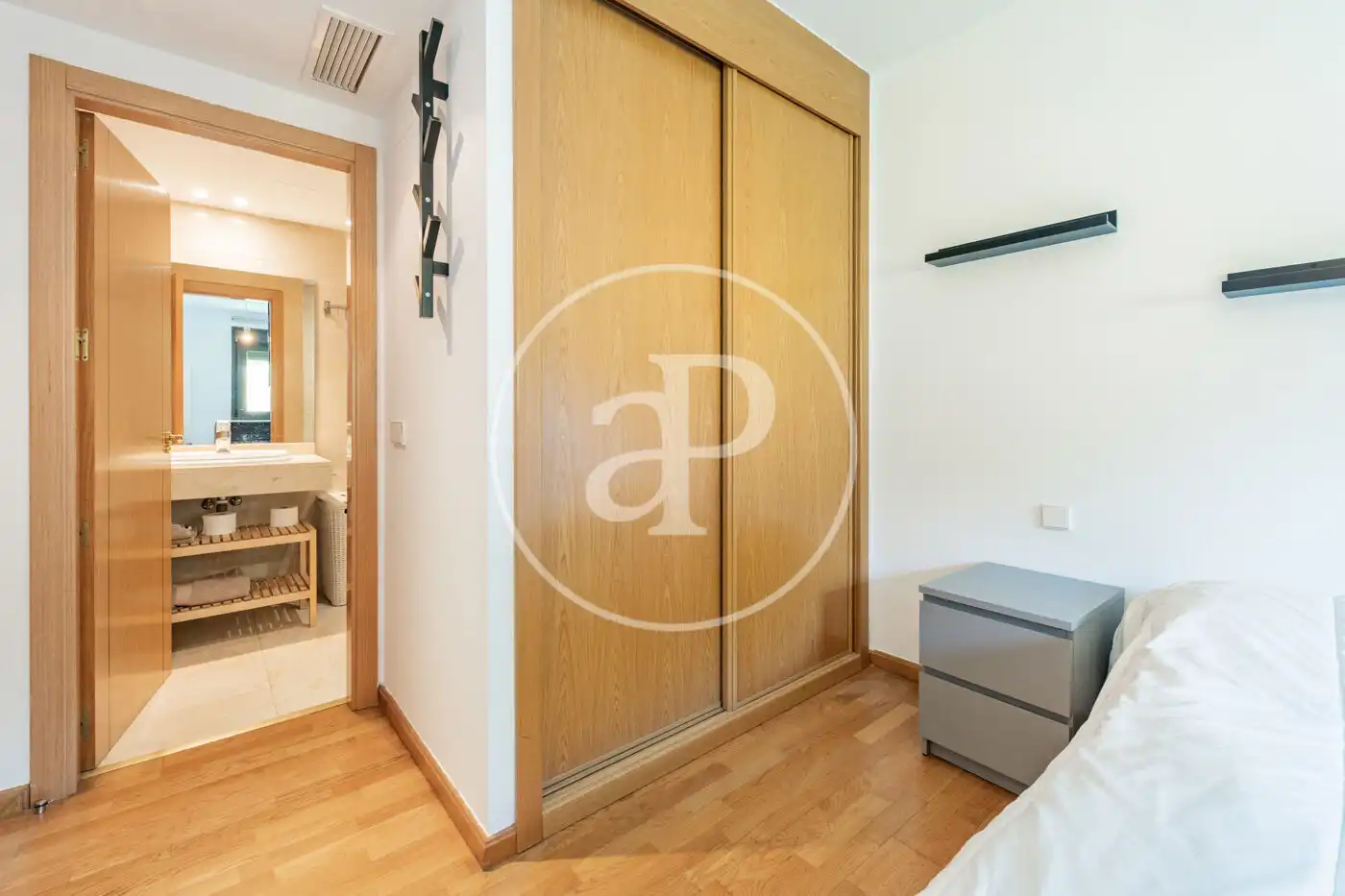 Schlafzimmer von Wohnung zum Verkauf in Madrid mit Klimaanlage, Heizung und Privatgarten