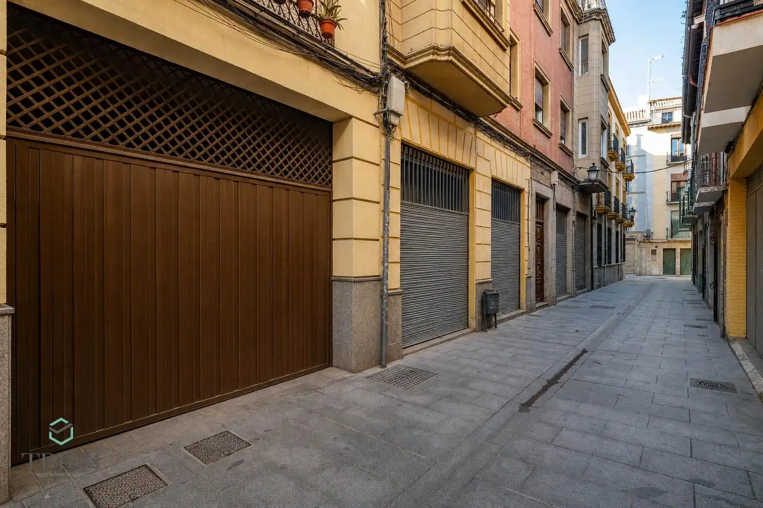 Exterior view of Garage for sale in Granada