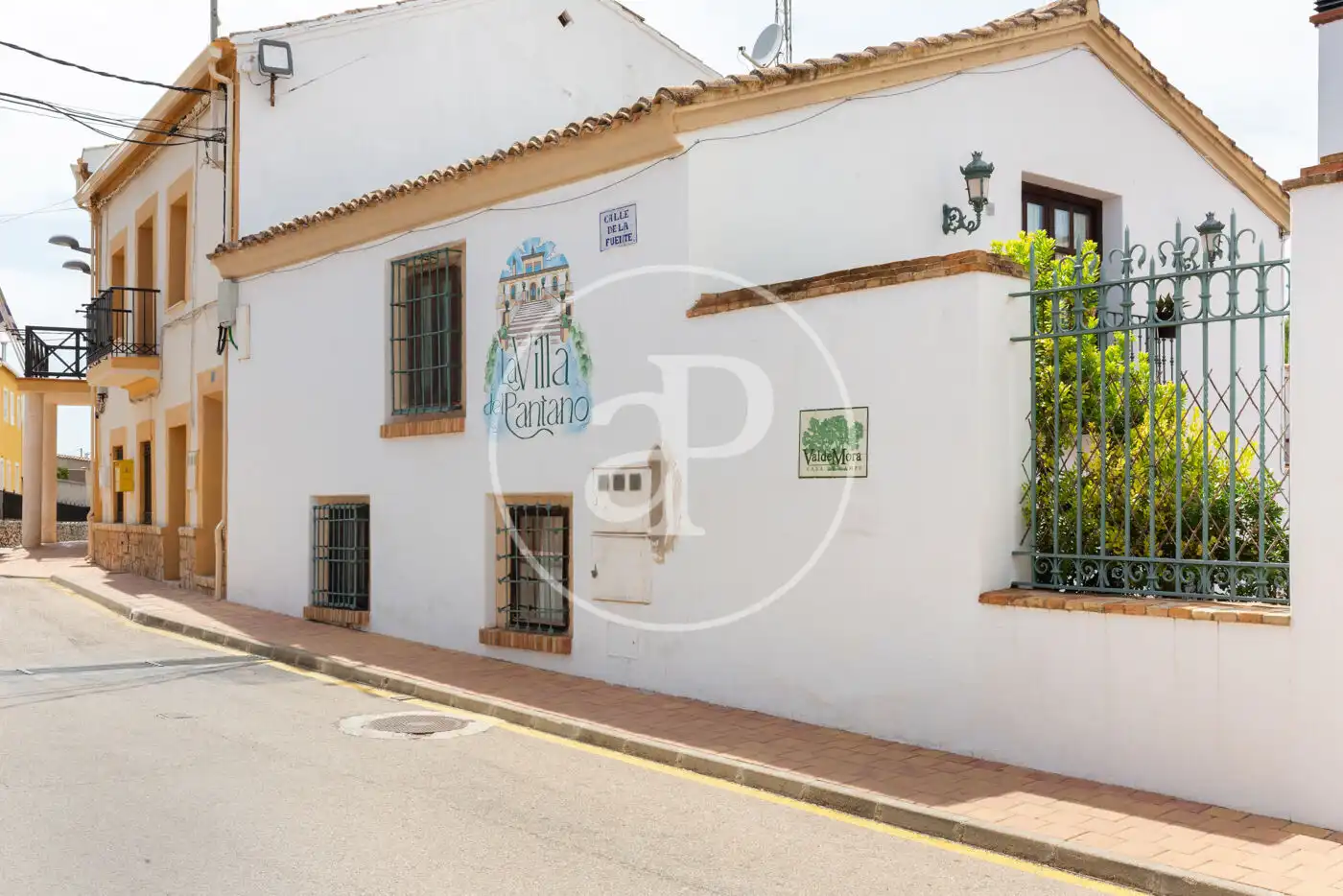 Exterior view of Country homes for sale in Utiel  with Air Conditioner, Heating and Private garden