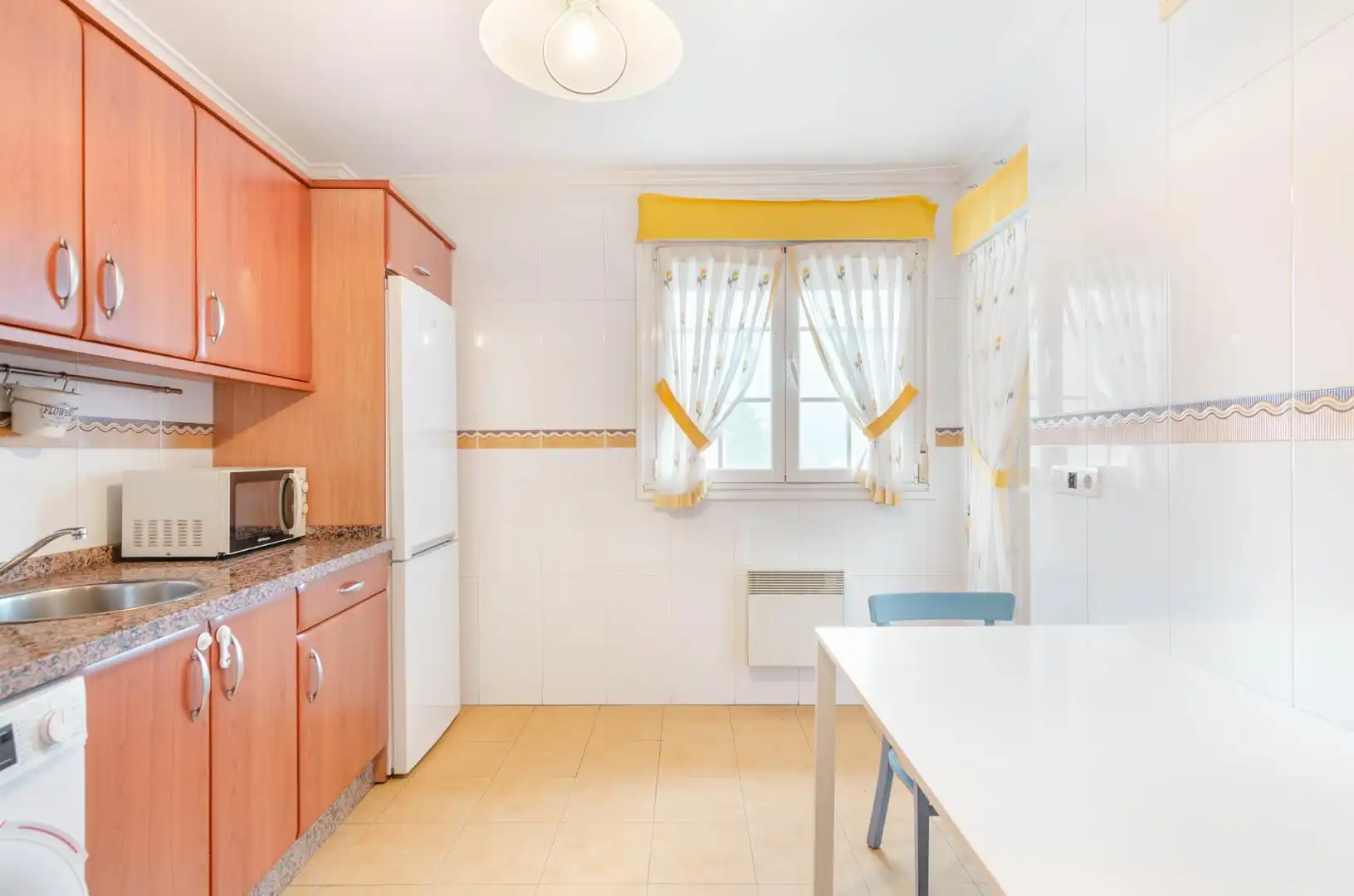Cocina de Piso en venta en Mieres (Asturias) con Calefacción, Amueblado y Balcón