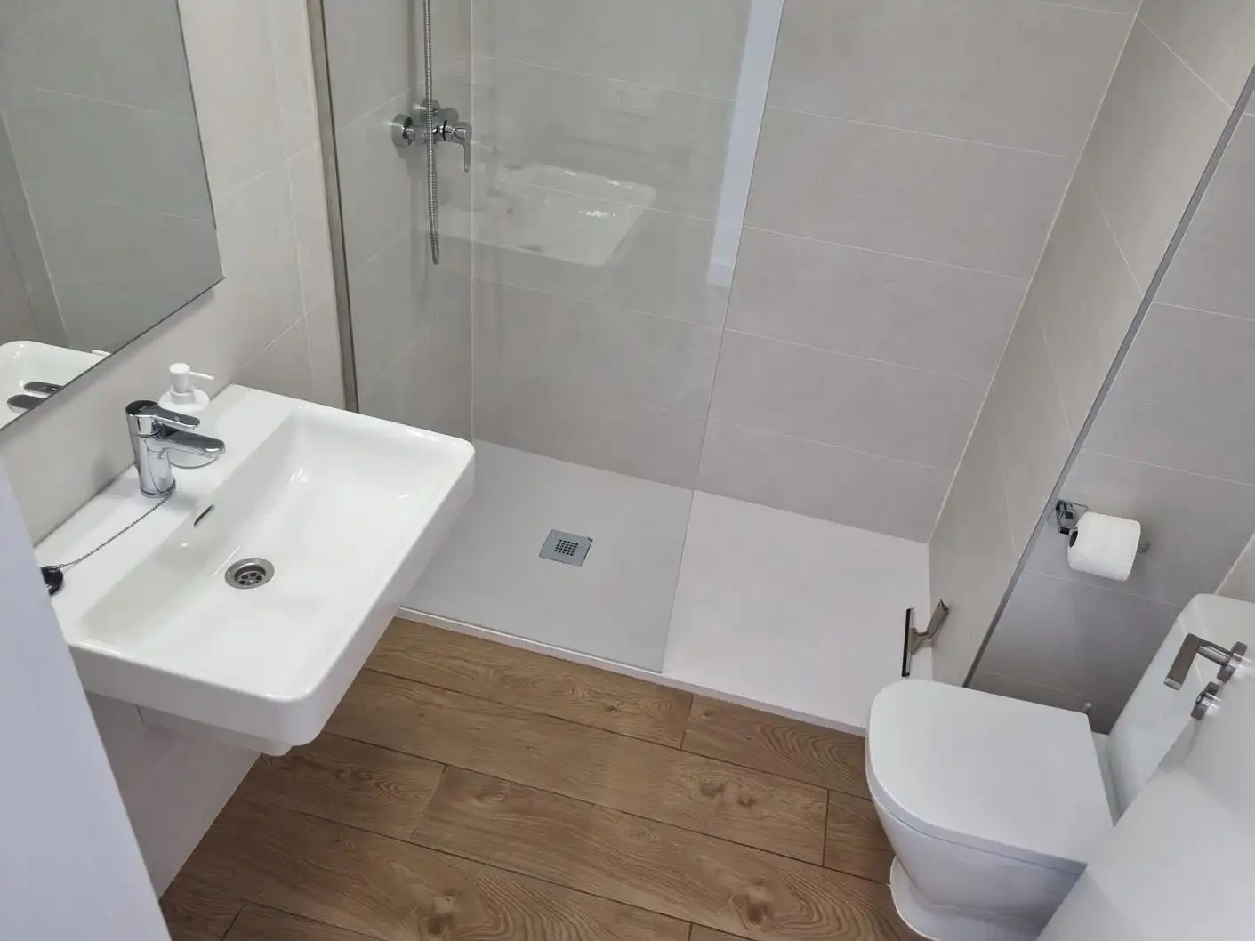 Baño de Apartamento en venta en Torrox con Aire acondicionado, Calefacción y Terraza