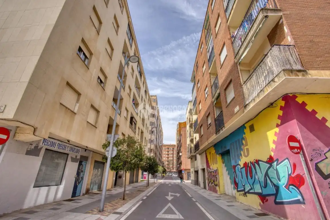Außenansicht von Wohnung zum Verkauf in Salamanca mit Heizung, Abstellraum und Möbliert