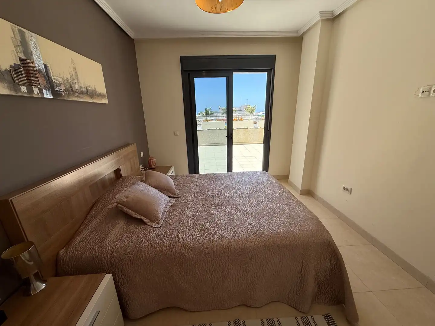 Dormitori de Apartament en venda en Adeje amb Terrassa, Piscina i Moblat