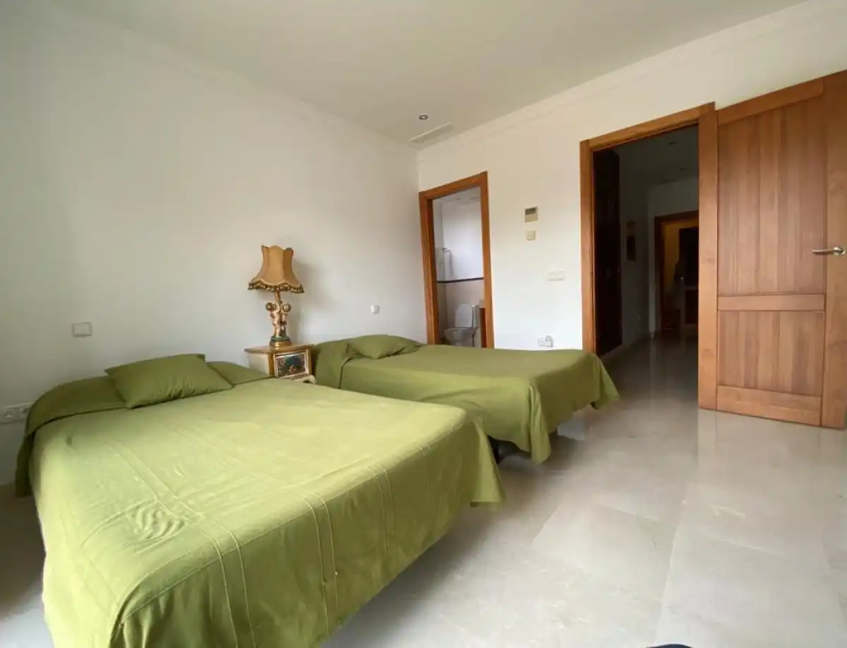 Dormitori de Casa o xalet en venda en Arcos de la Frontera amb Aire condicionat, Calefacció i Jardí privat