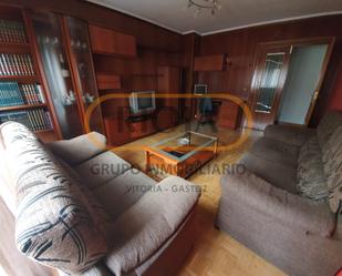 Living room of Flat for sale in Vitoria - Gasteiz  with Heating, Terrace and Storage room