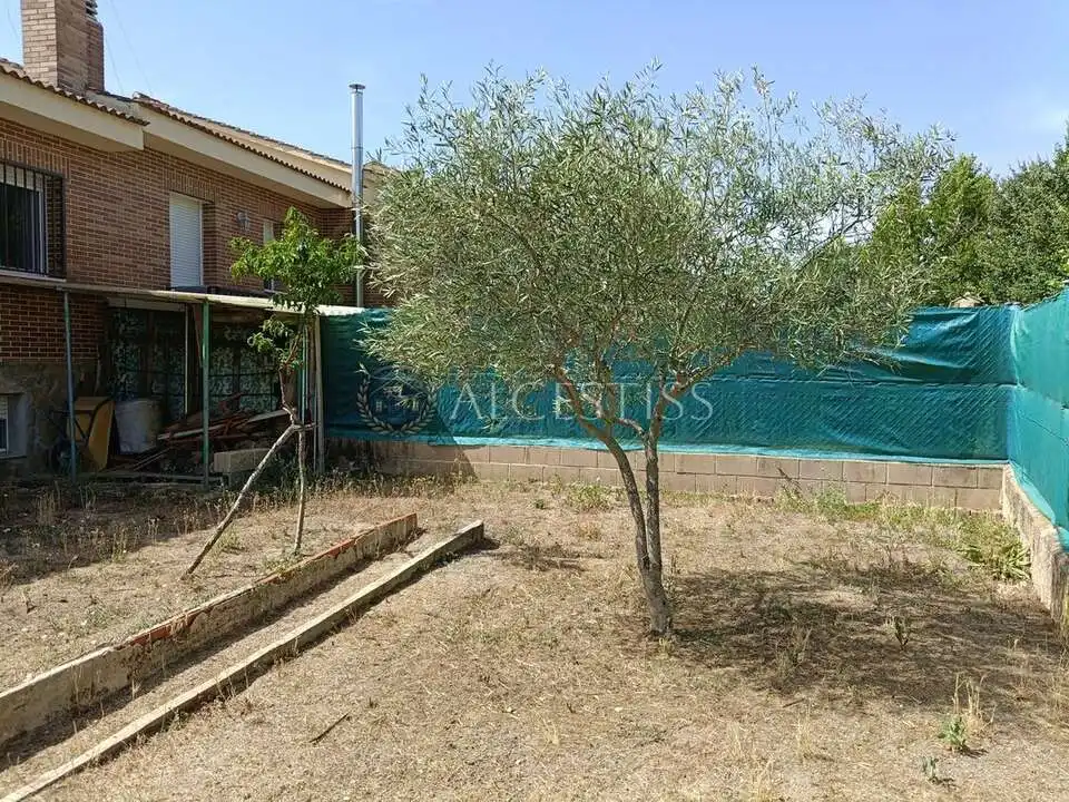 Adossat amb jardí en venda a Méntrida, imagen 60