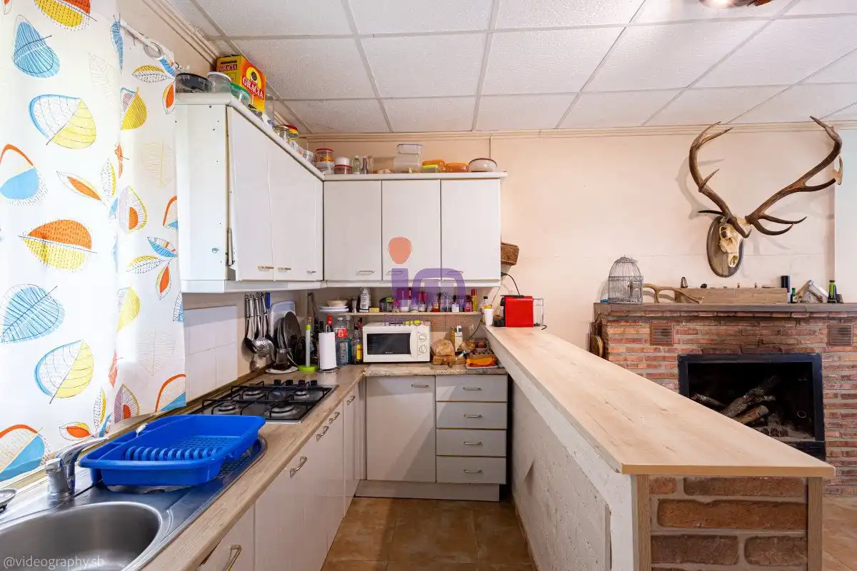 Cocina de Finca rústica en venta en San Lorenzo de Calatrava