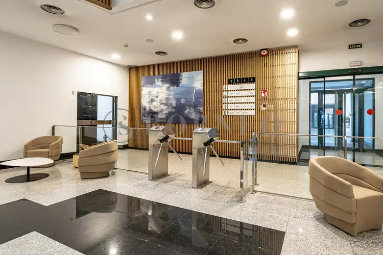 Office for rent in Virgen del Cortijo - Manoteras