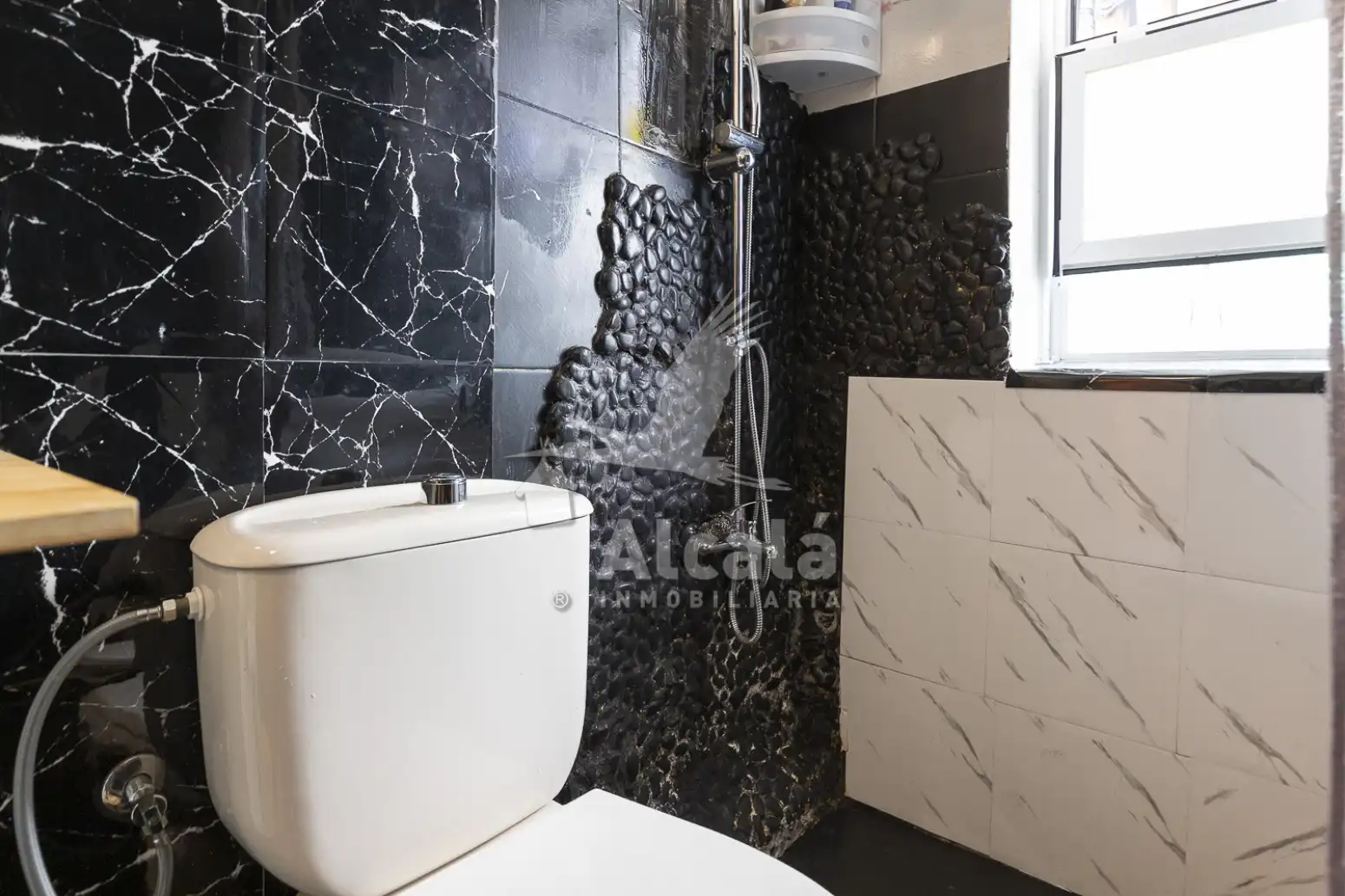 Bathroom of Flat for sale in Campo Real  with Air Conditioner, Heating and Terrace