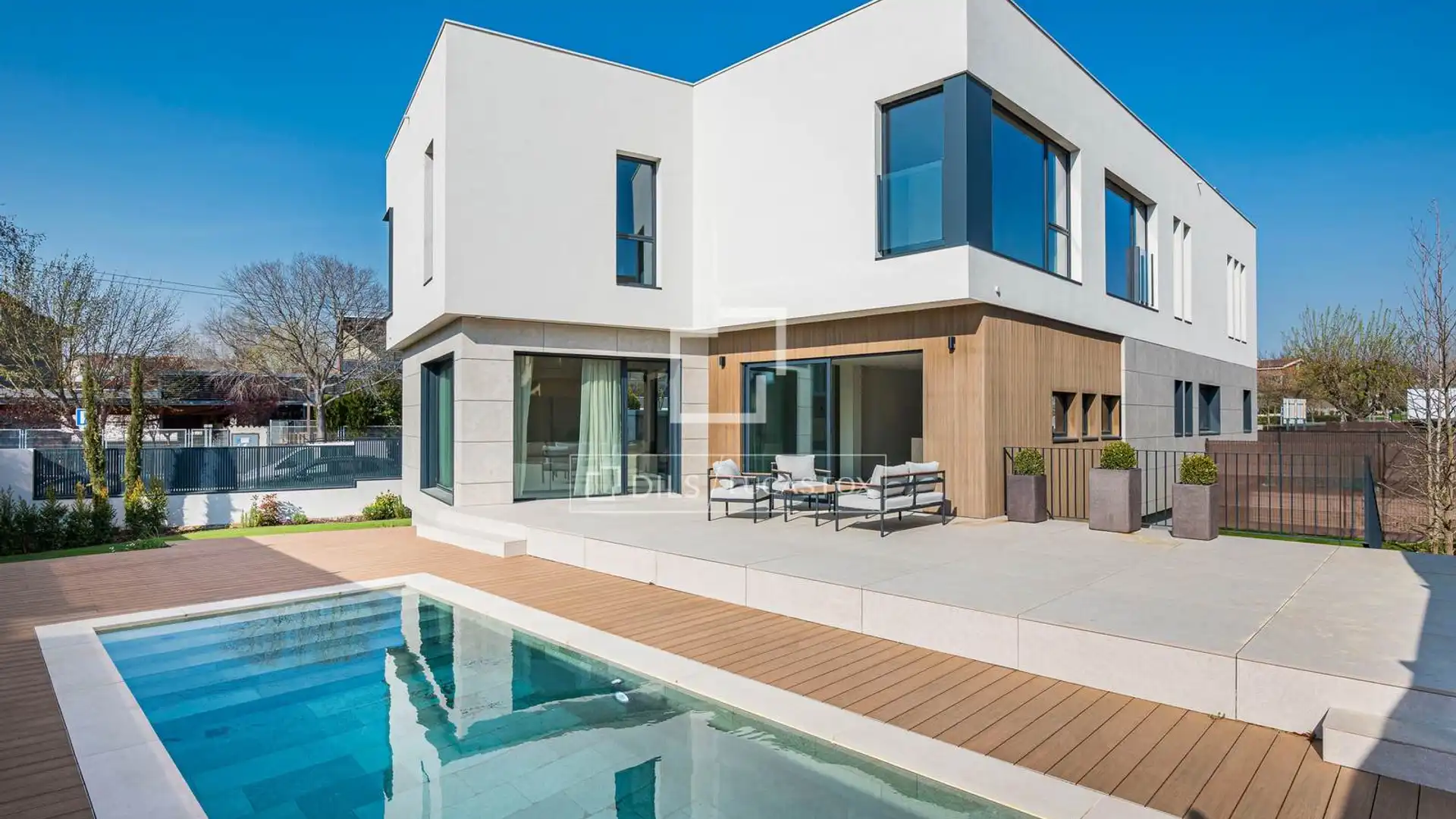Vista exterior de Casa o chalet en venta en Sant Cugat del Vallès con Aire acondicionado, Calefacción y Jardín privado