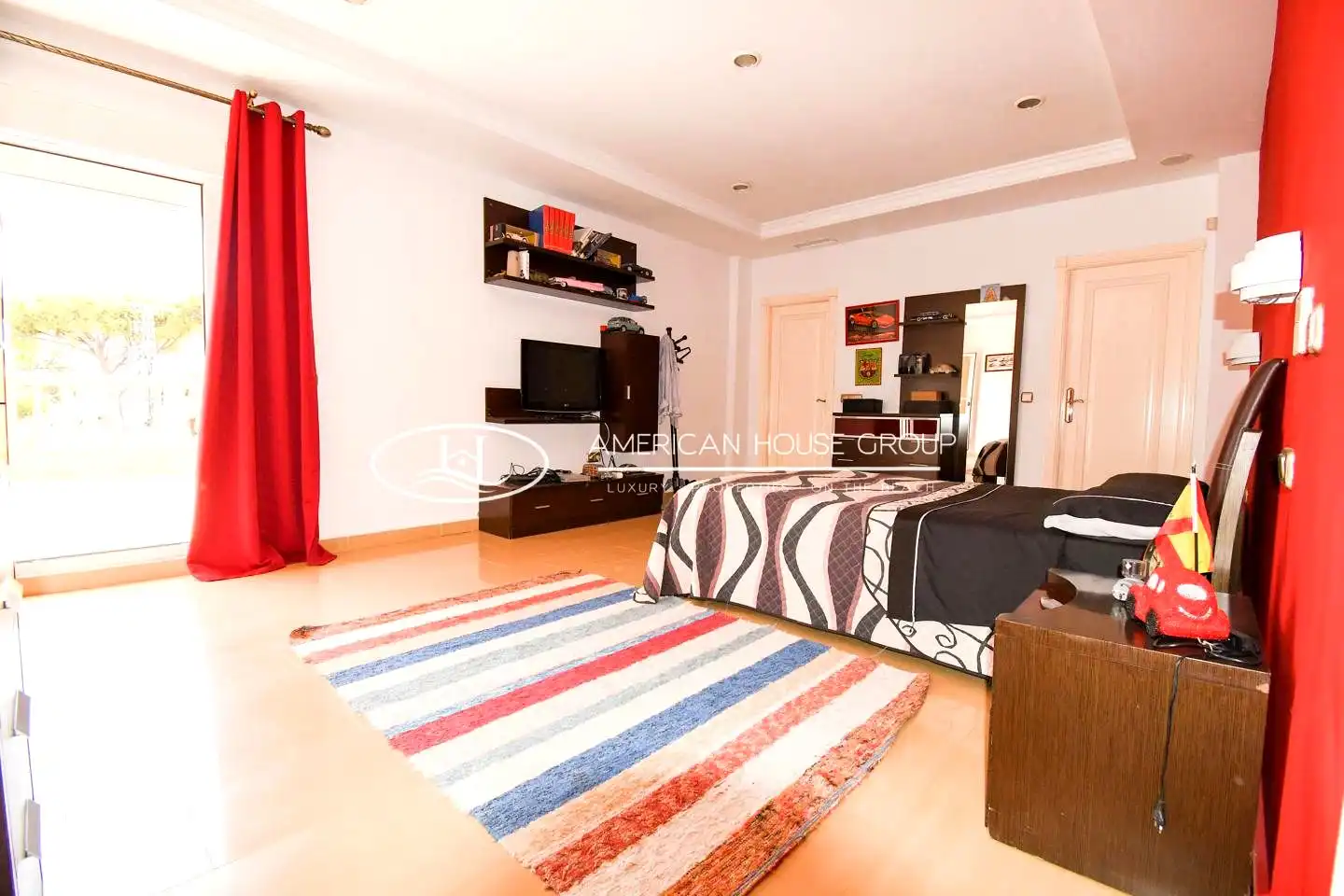 Bedroom of Houses for sale in Chiclana de la Frontera  with Air Conditioner, Heating and Private garden