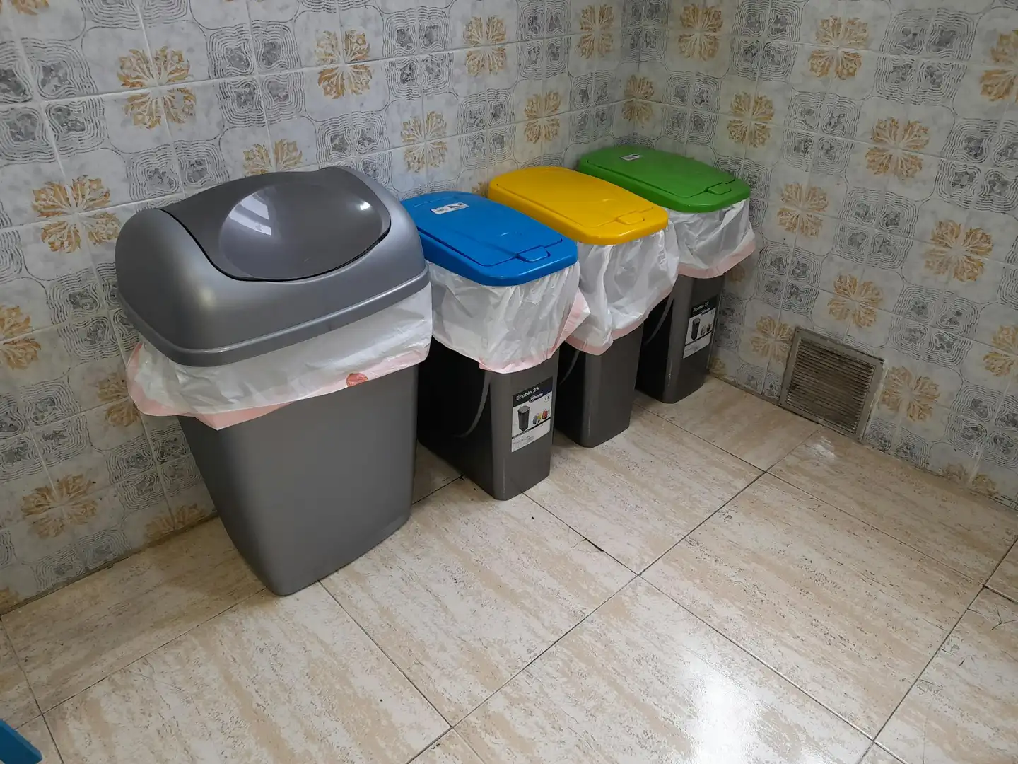 Wohnung zur untervermieten in Valencia mit Heizung und Waschmaschine
