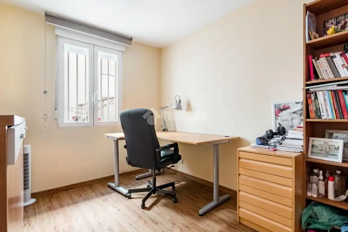 Habitación de Piso en venta en Madrid con Calefacción