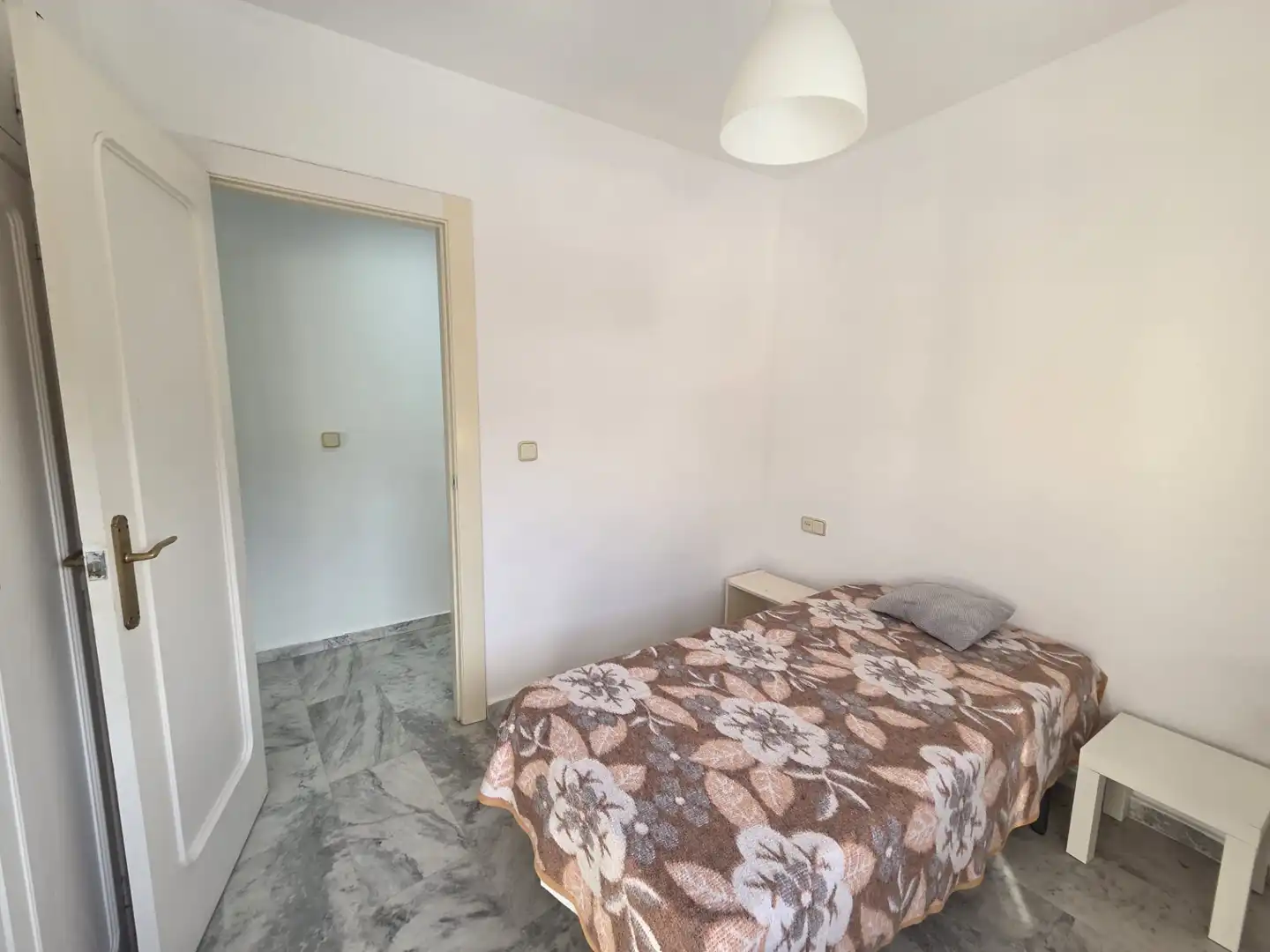 Habitación de Apartamento en venta en Torremolinos con Terraza, Trastero y Horno