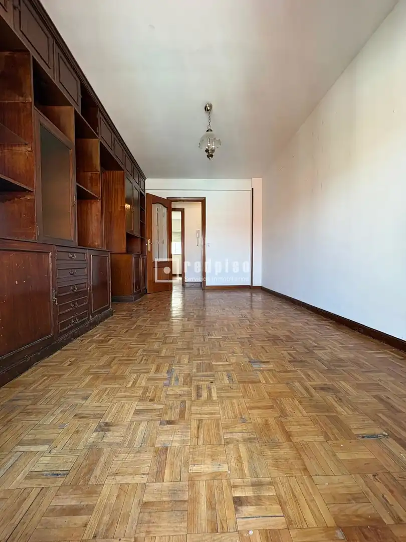 Dormitori de Pis en venda en Madrid amb Calefacció, Parquet i Terrassa