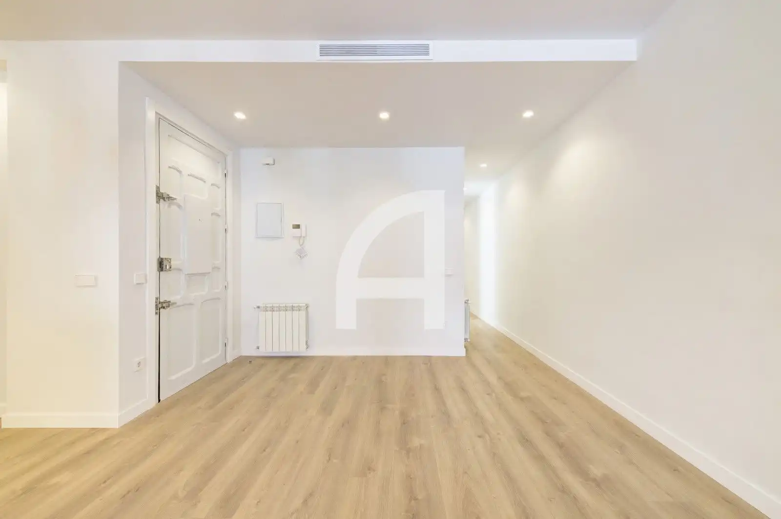 Wohnung zum Verkauf in Madrid mit Klimaanlage, Heizung und Terrasse