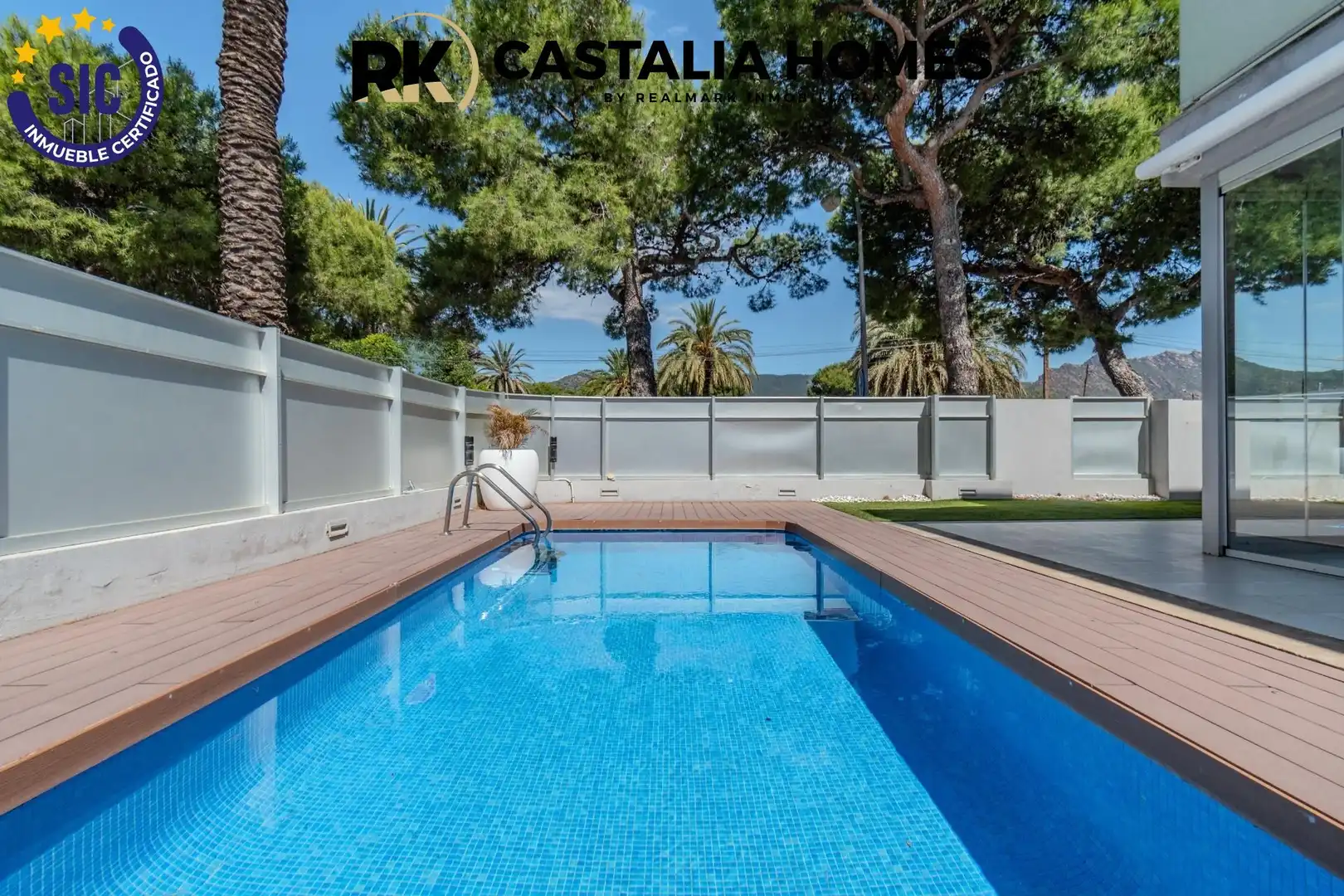 Piscina de Casa o xalet en venda en Benicasim / Benicàssim amb Aire condicionat, Calefacció i Jardí privat
