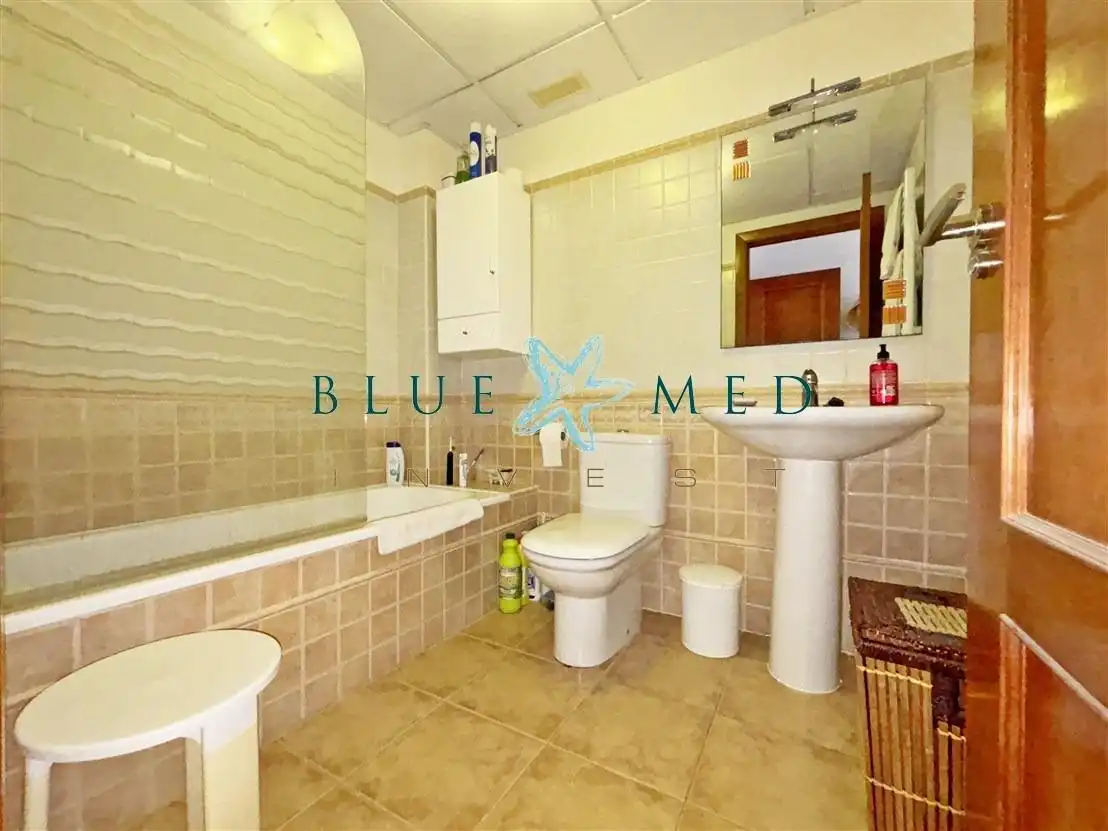 Bathroom of Attic for sale in Cartagena  with Air Conditioner, Heating and Terrace