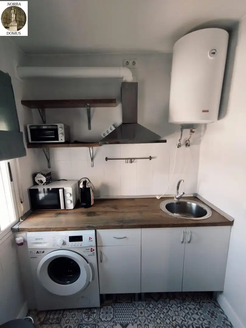 Cocina de Apartamento en venta en Cáceres con Aire acondicionado, Calefacción y Amueblado
