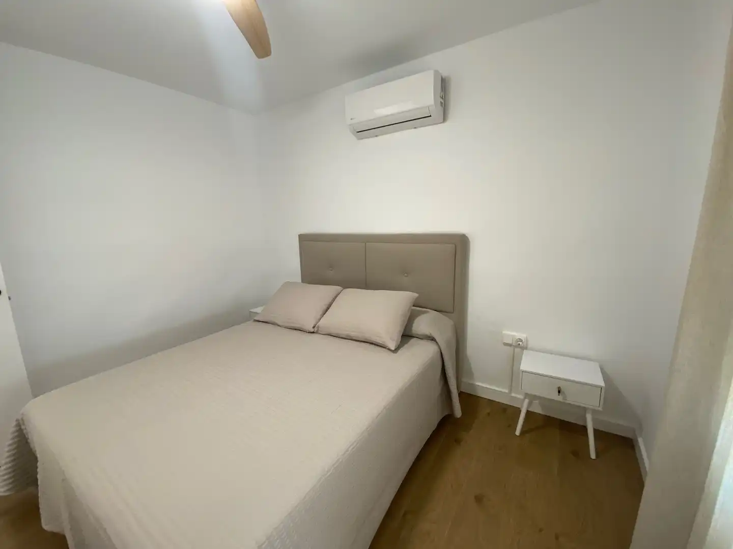 Habitación de Piso de alquiler en Alicante / Alacant con Aire acondicionado, Calefacción y Jardín privado