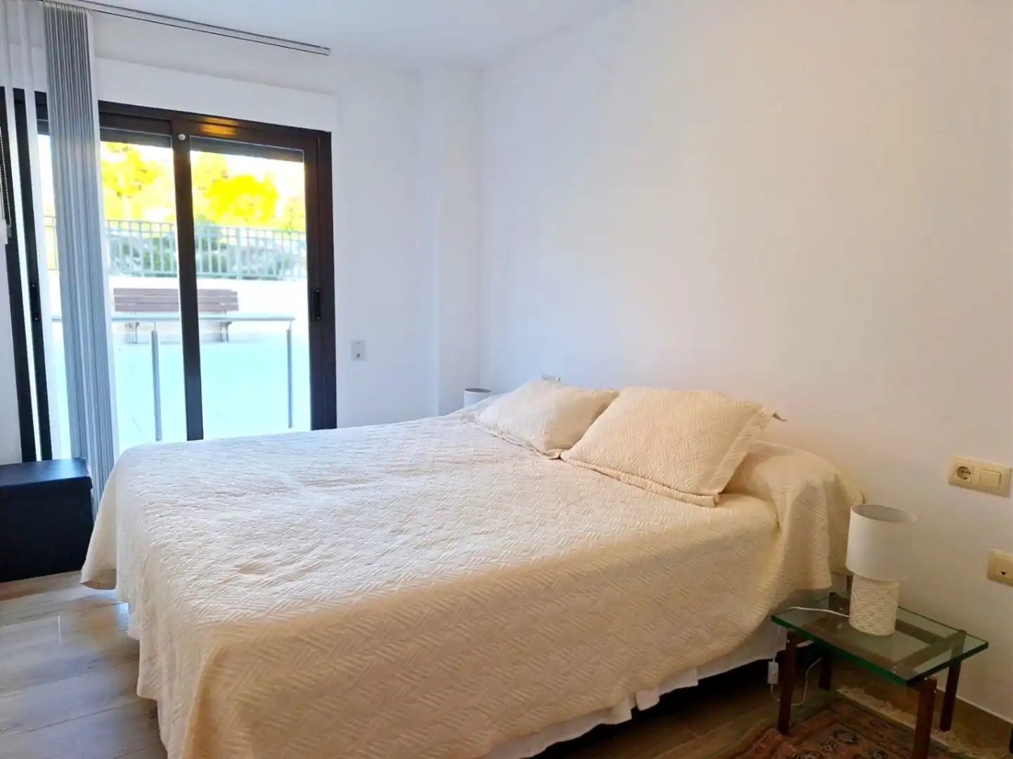 Habitación de Apartamento en venta en Calpe / Calp con Aire acondicionado, Trastero y Piscina