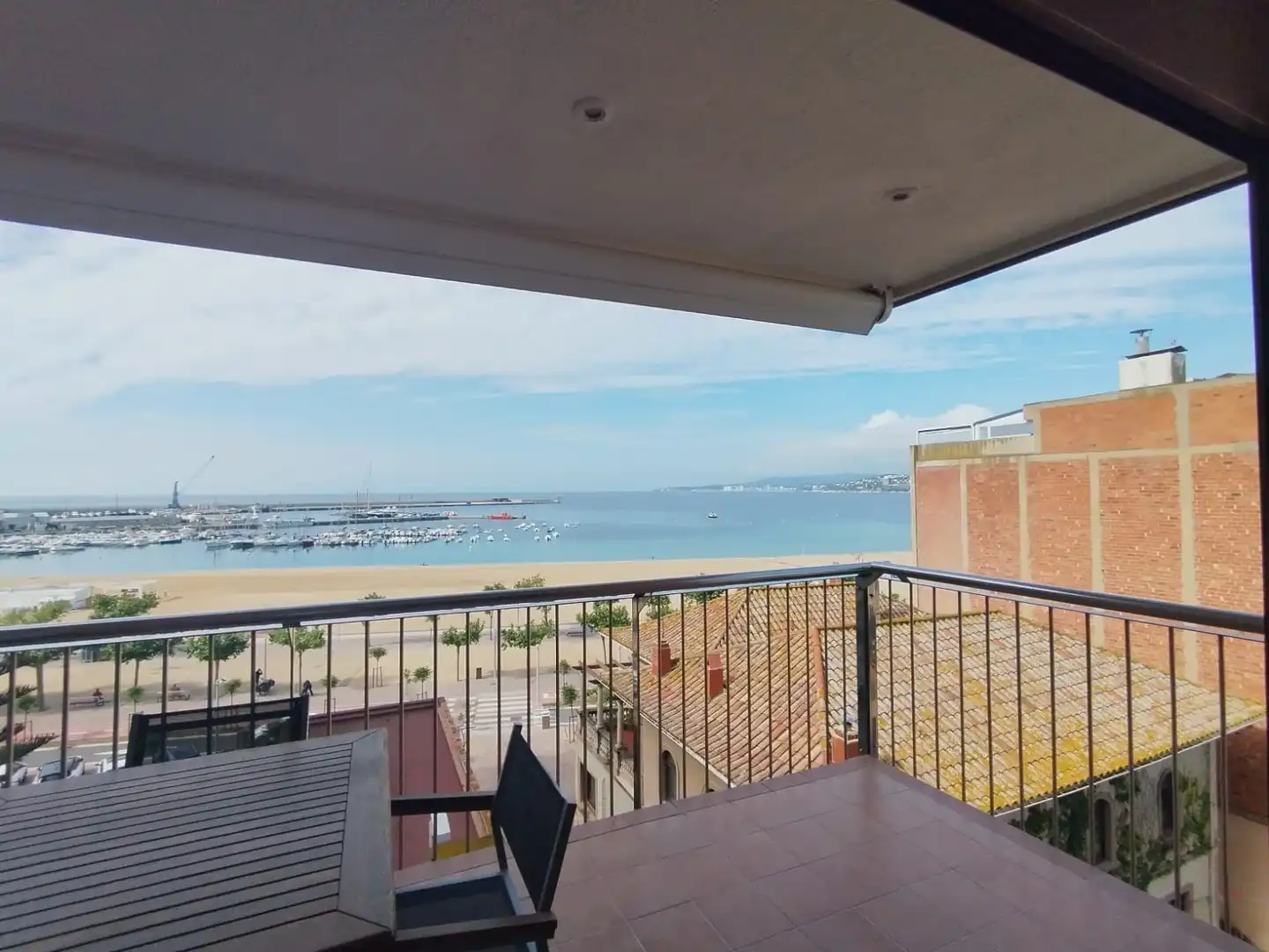 Terrasse von Wohnung zum Verkauf in Palamós mit Klimaanlage, Heizung und Terrasse