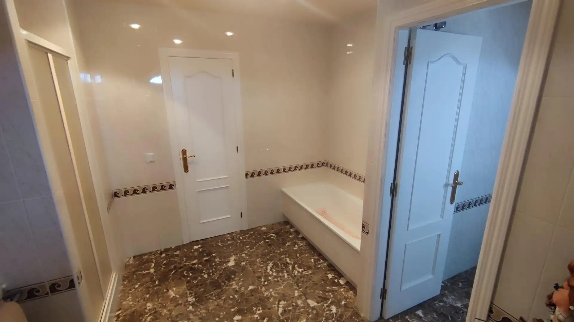 Bathroom of Houses for sale in San Vicente del Raspeig / Sant Vicent del Raspeig  with Air Conditioner, Heating and Private garden